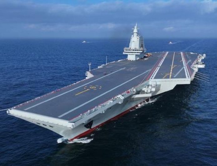 还是得扩大？南海岛礁机场号称不沉航母，为何还需要福建舰加强？