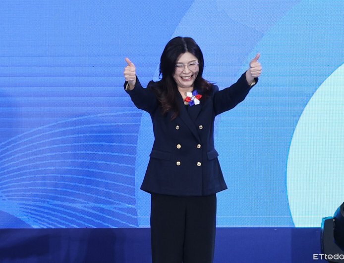 鄭麗文接掌國民黨!「財報」曝光負債21億 黨產三審敗訴損220億