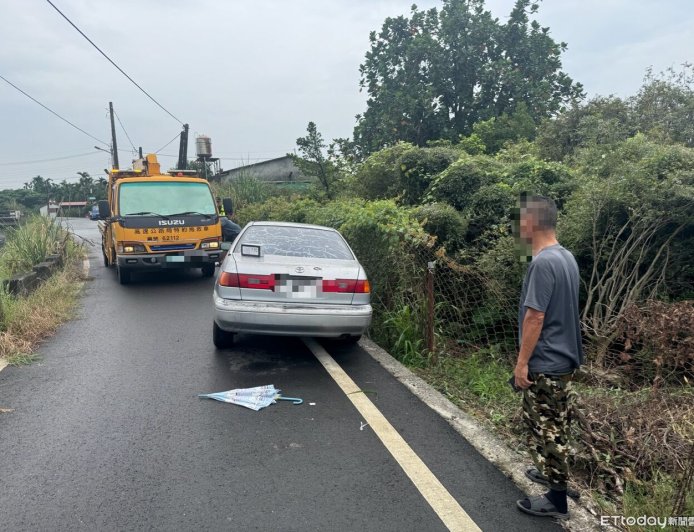 台南男遊屏東「會車卡水溝」 內埔警急找吊車助脫困