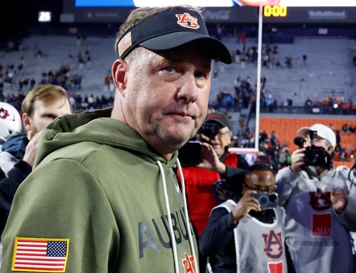 Auburn fires Hugh Freeze following Kentucky loss and fan backlash on the plains: sources