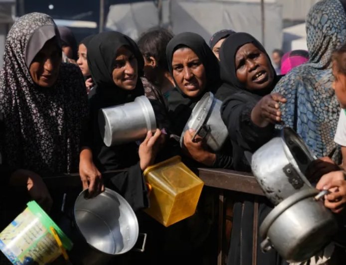 以色列仍阻止大部分加沙援助，军方发动更多袭击