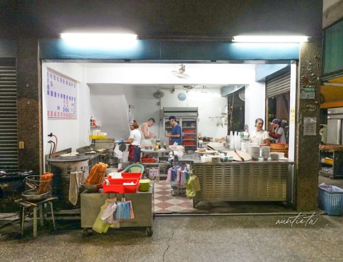 凌晨四點開賣！無招牌隱身萬華靜謐社區　沒吃到菜脯辣椒白來