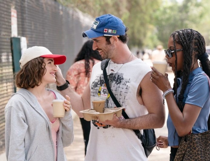 19 Must-Watch HBO Max Sitcoms on Right Now (November 2025): 'I Love LA' and More