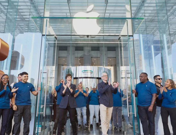 库克刚刚年满 65 岁，谁将接棒苹果 CEO 之位引猜测