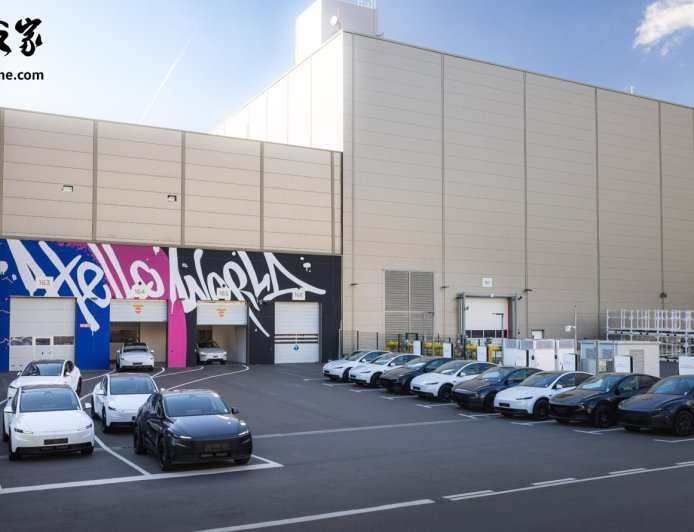 精简配置降成本，特斯拉柏林超级工厂开始生产全新 Model Y 标准版车型