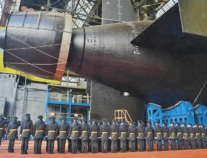 俄最新核潜艇下水，可搭载“末日鱼雷”