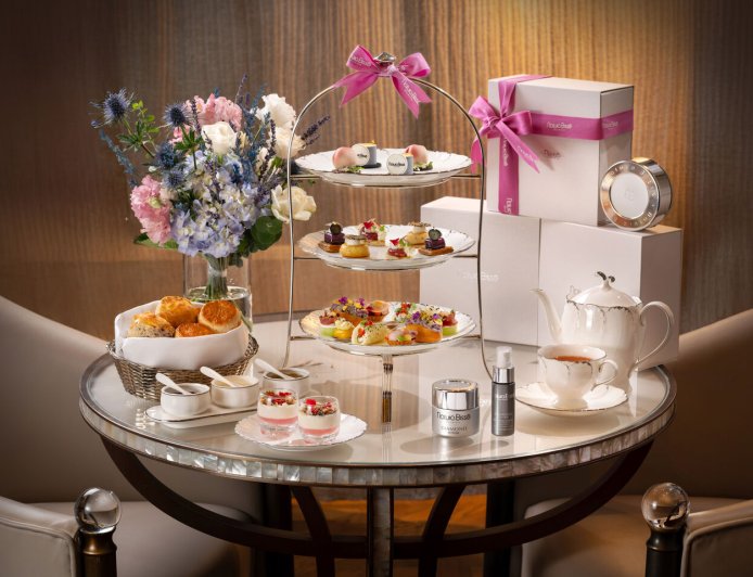 好萊塢名人紅毯前的秘密是它！不是大集團出身　為何能5度成為全球最佳護膚