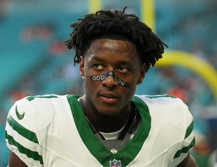 NFL’s Sauce Gardner Posts Video of Young Crying Fan After Trade to Colts