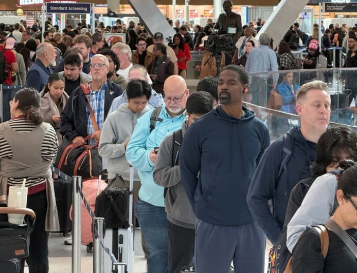 Travel industry sounds alarm over how shutdown will impact Americans ahead of Thanksgiving