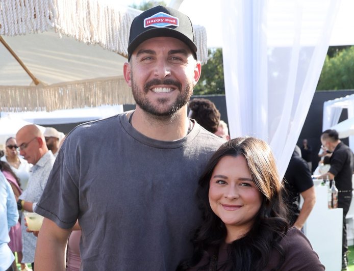 Dodgers Family Rallies Around Alex Vesia After His Baby Daughter's Death