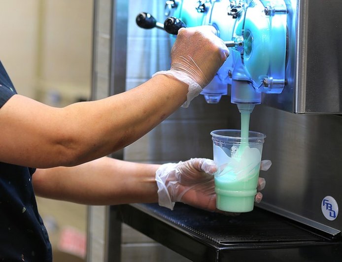 The latest fast-food oddity — a Mountain Dew pie from Taco Bell — sparks frenzy online