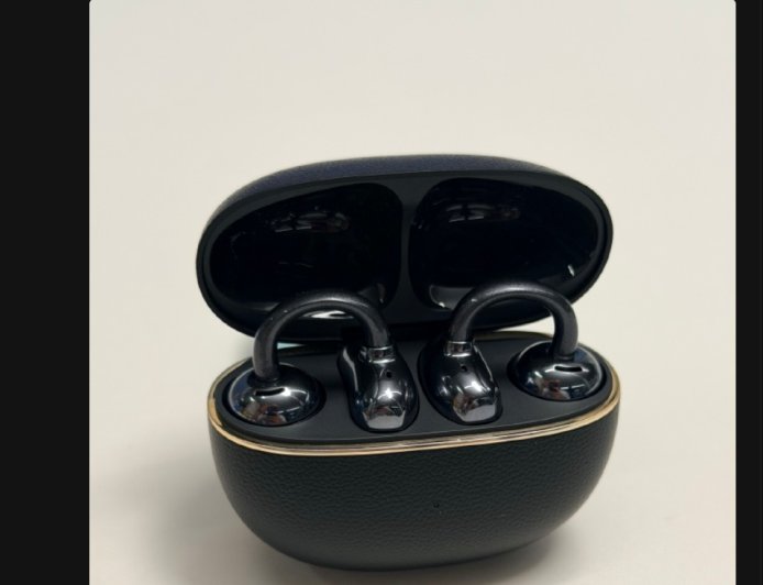 荣耀亲选耳夹式耳机 2 Pro 曝光：“金线”充电盒，支持空间音频、AI 翻译 / 录音