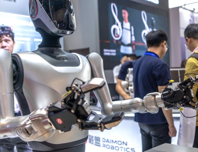 四中全会后国办发文推动新场景大规模应用，事关经济高质量发展