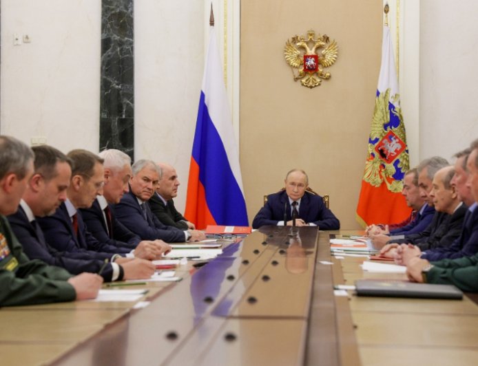 俄防长：必须做好“进行全面核试验”准备