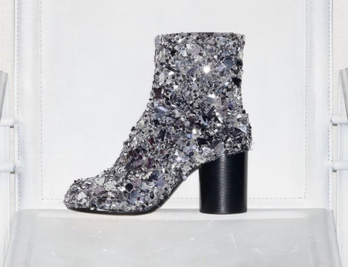 沒有玻璃鞋穿沒關係　Maison Margiela限量版Tabi破碎鏡面刺繡鞋必須跟上