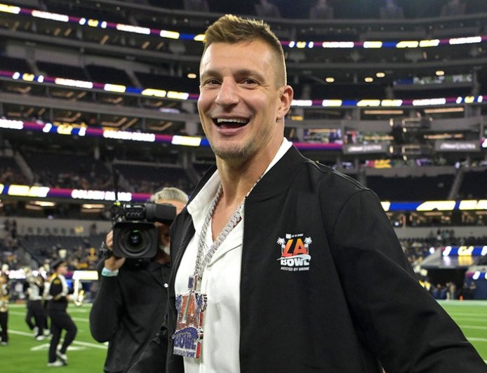 Rob Gronkowski to officially retire from NFL with ceremonial one-day Patriots contract signing