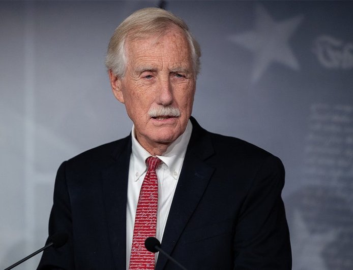 Democrat-aligned senator who voted to reopen the government admits the party's shutdown strategy 'didn't work