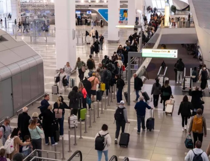 由于担心旅行可能“大幅减少”，航空公司取消了3300个美国航班