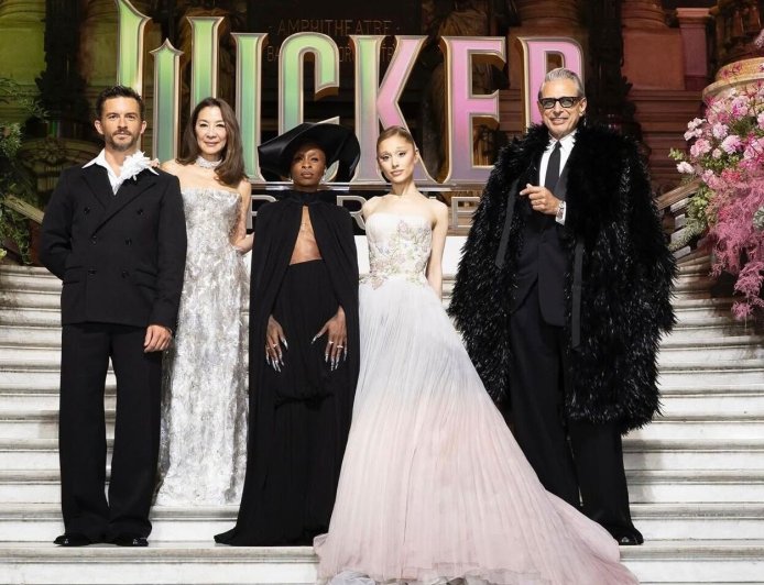 亞莉安娜古董衣上身當夢幻女巫　連換Givenchy禮服宣傳新片