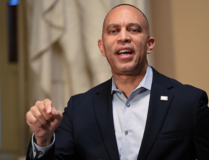 Jeffries reveals last-minute move to extend COVID-era subsidies as House shutdown vote looms