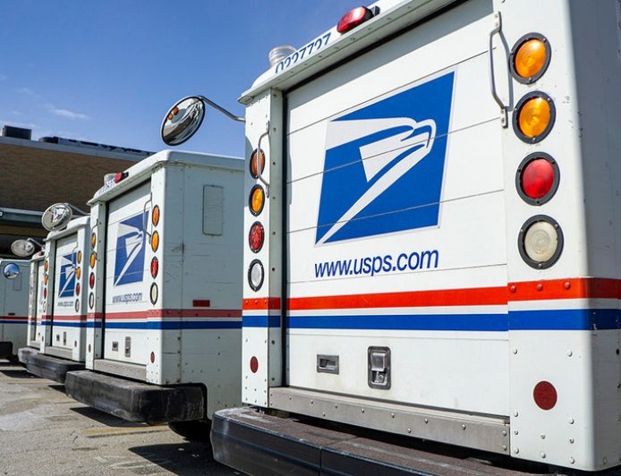 USPS worker found dead inside mailing machine in Michigan: 'Deeply saddened by the loss'