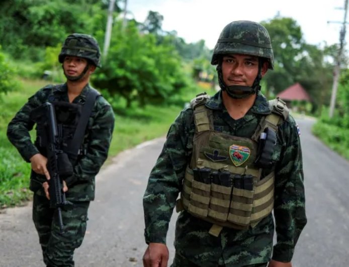 停火协议岌岌可危：柬埔寨否认泰国关于地雷的言论