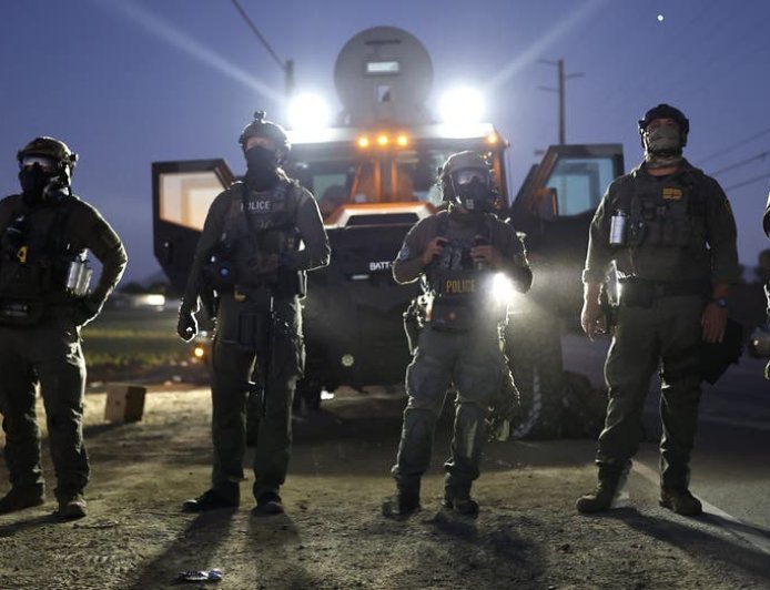 San Francisco neighborhoods find new way to coordinate against ICE deportations