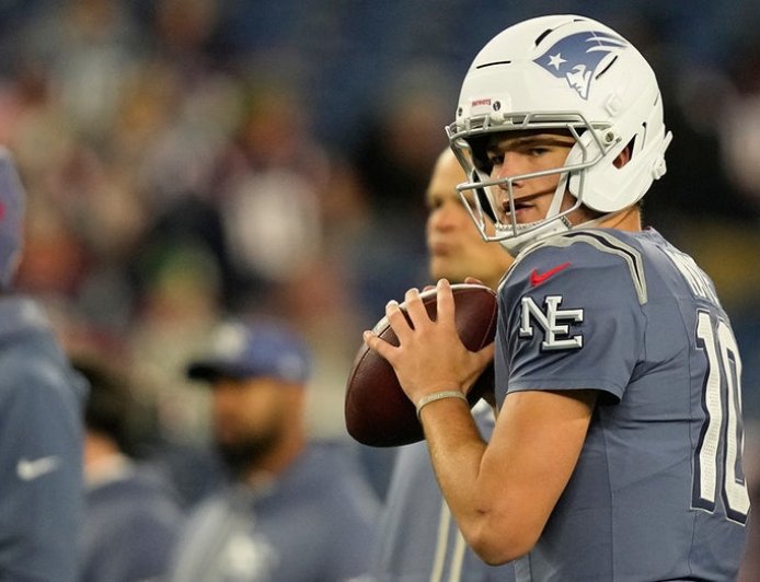 Patriots draw praise with stormy uniform debut against Jets