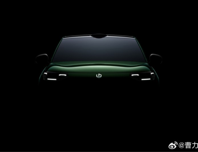 零跑全新小型 SUV A10 预告图公布，实车 2025 广州车展见