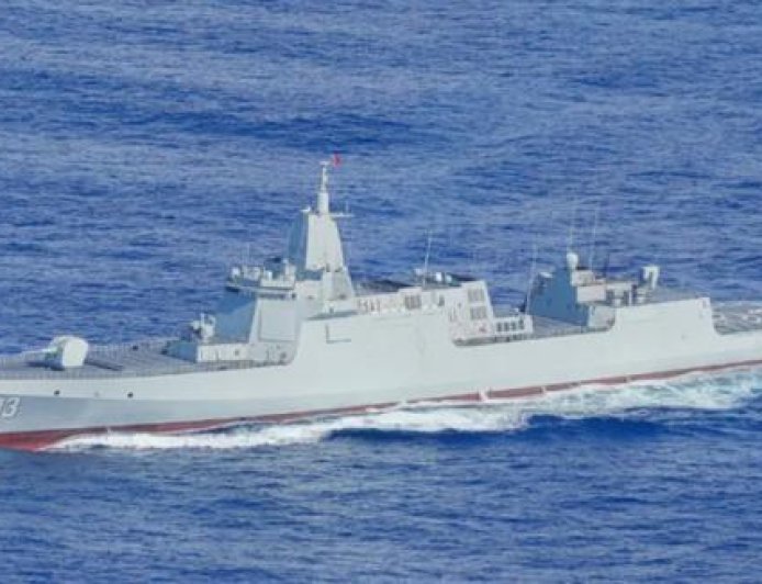 你有事吗？高市早苗刚口出狂言，055鞍山舰就抵近日本九州岛