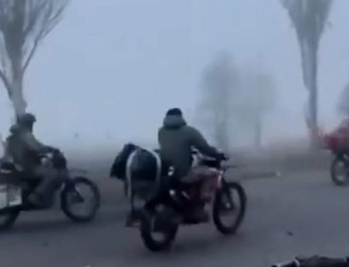 废土风格拉满：俄摩托部队突袭红军城，数万人交战却没人开枪