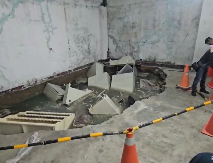 基隆工地害鄰宅出現「大天坑」　市府急令停工、上百戶待安全鑑定