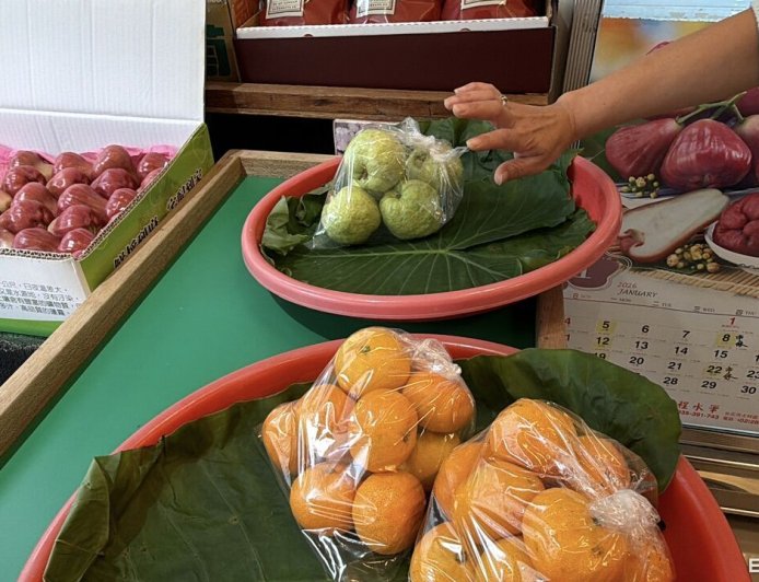 獨／天母「3顆芭樂600元」！記者實測購買...闆娘霸氣曝高價關鍵