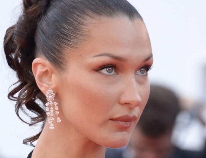 Bella Hadid Doubles Down On 'Anxiety' Struggles Amid Lyme Disease Battle