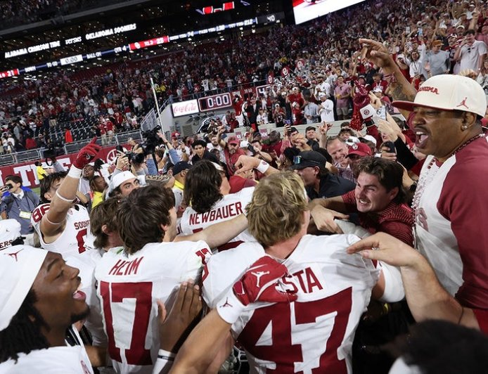 Oklahoma upsets Alabama to keep playoff hopes alive