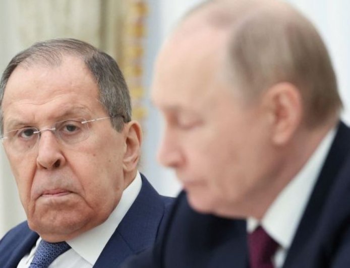 普京会抛弃“将军”拉夫罗夫吗？