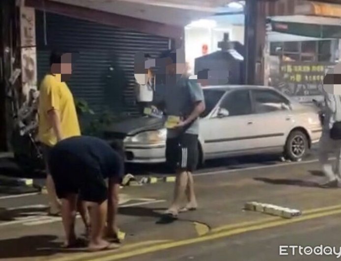 高雄廟會遶境擅自封路狂放炮！警勸導被當塑膠...最高開罰10萬