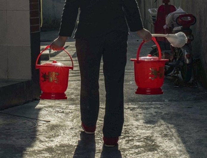 啃下最后6493户“硬骨头”，上海告别“拎马桶”时代