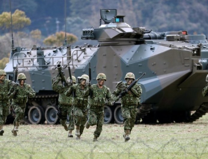 专家：高市言论非“独苗” 根在日本右倾化土壤