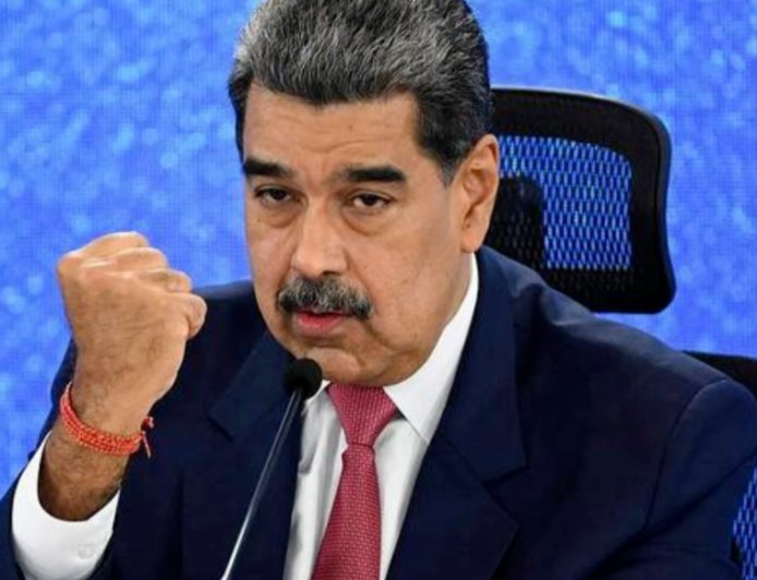 马杜罗：美国在委邻近海域军演“不负责任”