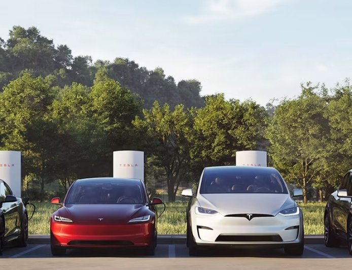 特斯拉全系四款车型推送 2025.38.11 软件更新：安全气囊防护性能升级、方向盘滚轮新增快捷控制功能，Apple Music 界面功能调整