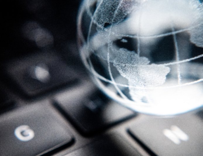 国泰海通“落子”印尼、头部券商海外业务营收普增，蜂拥出海有哪些值得注意？