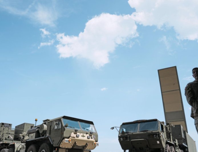 “堤丰”中程导弹发射装置已撤离驻日美军基地