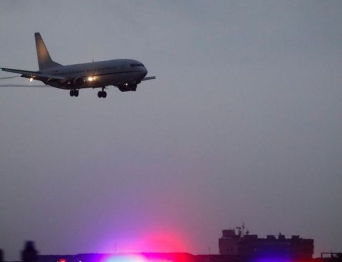 美国警告民用航班，委内瑞拉周边军事活动加剧