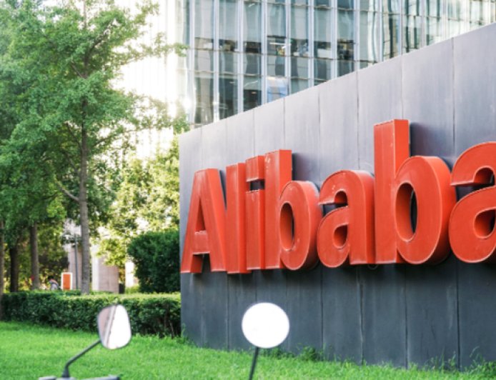 因对淘宝闪购和AI大幅投入，阿里单季经营利润同比降85%