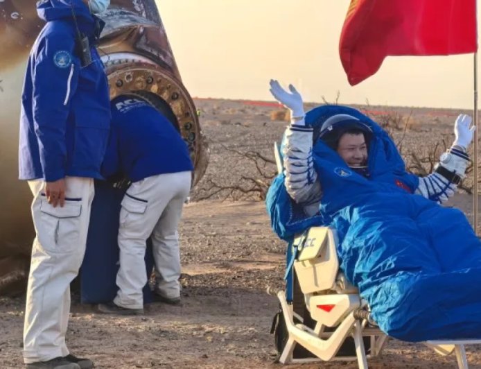 中国发射飞船接回滞留空间站的宇航员