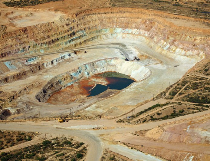 价格创纪录新高，“金属之王”进入超级周期