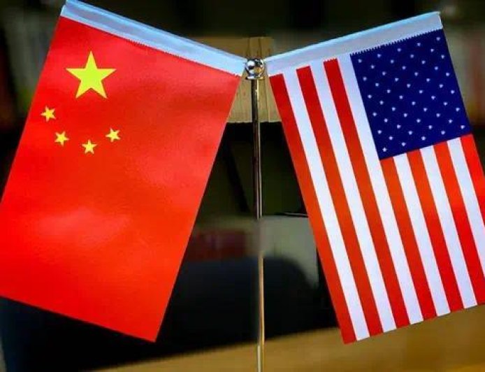 美方打来电话，特朗普2字表态，让台当局破大防，洪秀柱高呼统一