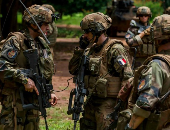 法国酝酿设立“志愿兵役”制度 应对俄“持久威胁”