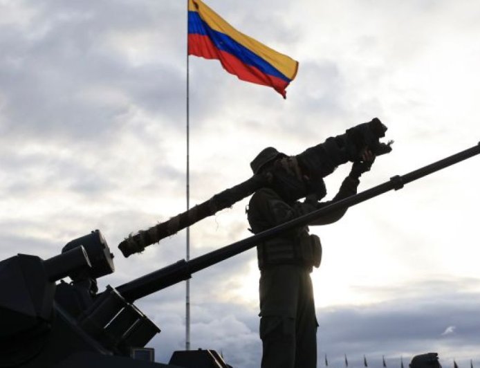 加勒比海地区军事集结之际，特朗普与马杜罗通话